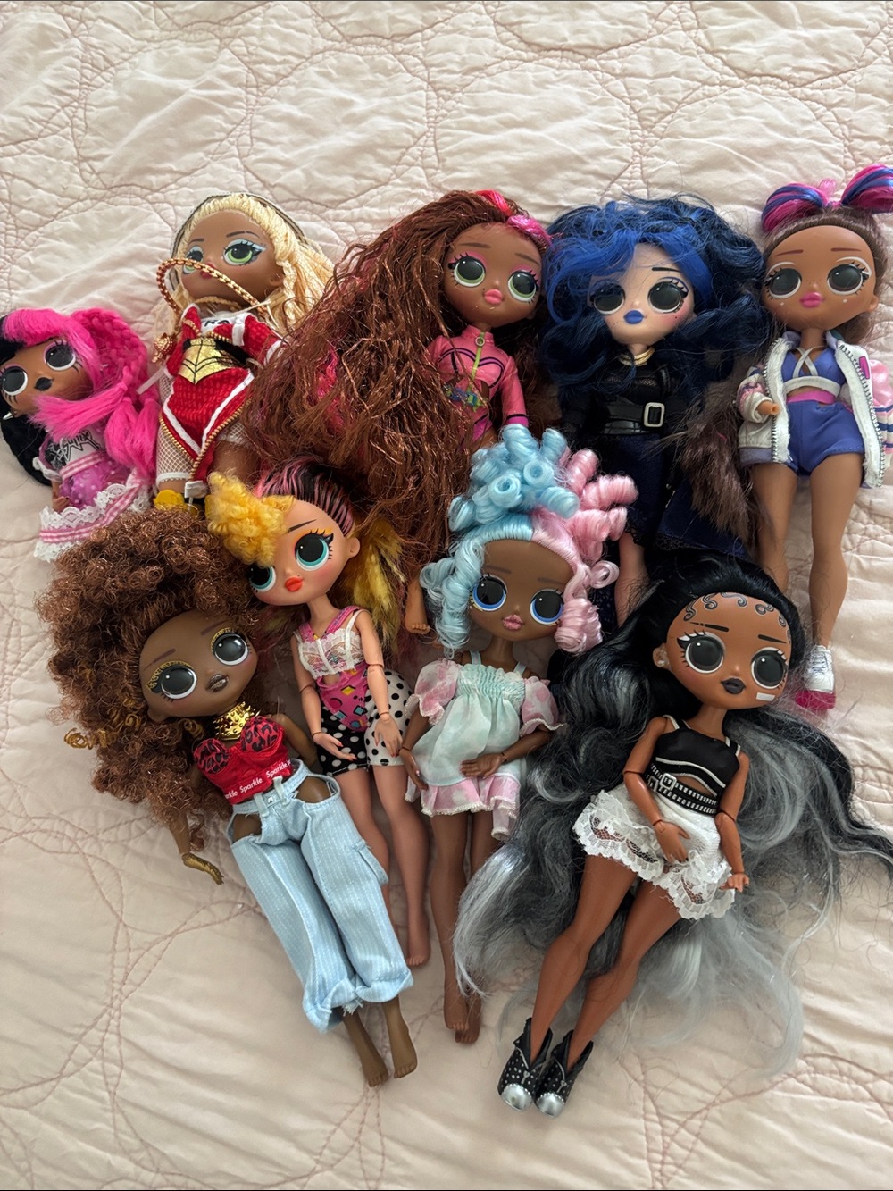 Lot of 9 LOL dolls&accessories